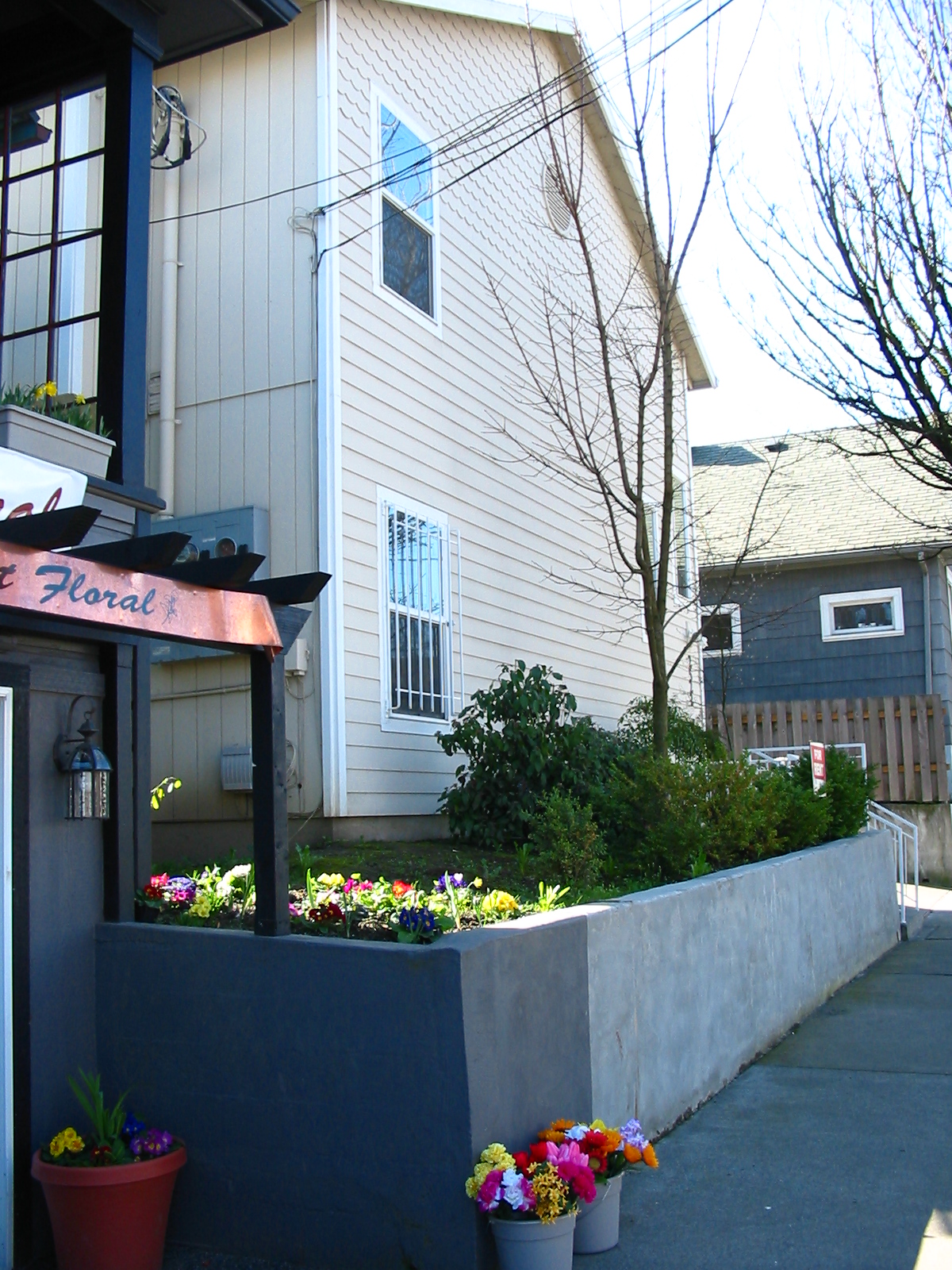 Portland Rentals Apartments in Oregon 2522 NW Vaughn Townhouses