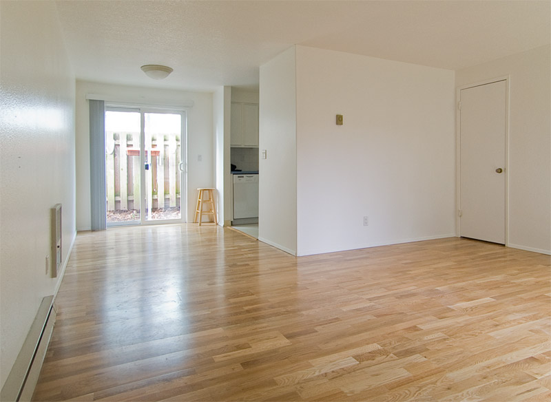 NW Portland Townhouse Apartment Rental - diningroom