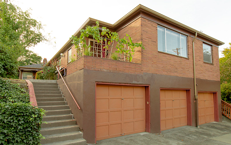 1123 NW 25th 2 BR Apartment - NW Portland Rental