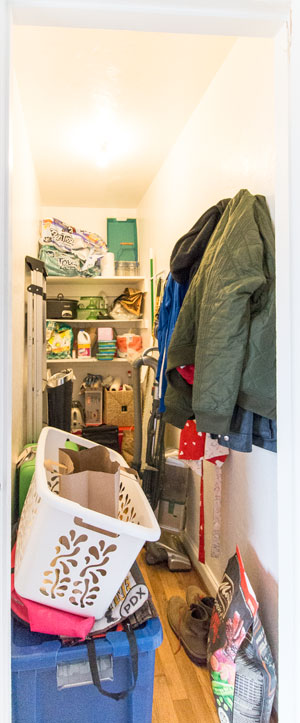 Walk-in Closet - Macleay Gardens Apartments