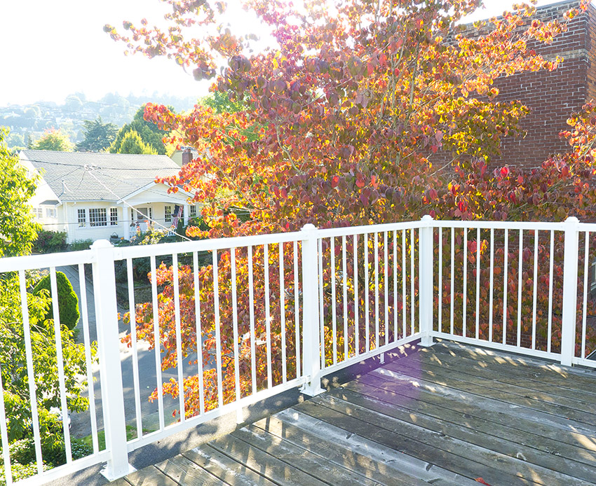 NW Portland Quimby 2 balcony